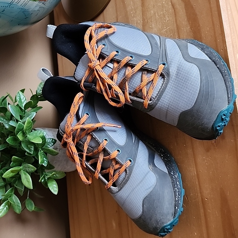 Merrell Altalight size 9 hiking shoes
